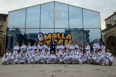 Çocuk Üniversitesi'nde Dersler Basladi