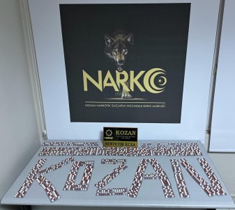 Kozan'da Araca Gizlenmis Bin 115 Uyusturucu Hap Ele Geçirildi