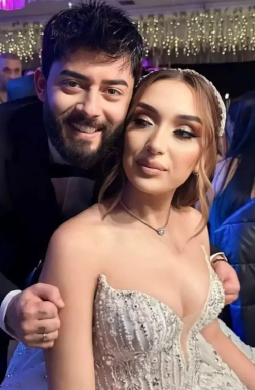 10 yıllık aşkıyla evlendi