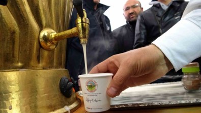 Gastronomi Günleri'nde 15 Bin Vatandasa Akdagmadeni Salebi Ikram Edildi