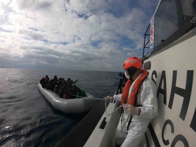 2023'Te Bin 879 Düzensiz Göç Olayi Yasandi