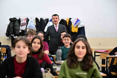 Altindagli Ögrencilere Büyük Destek