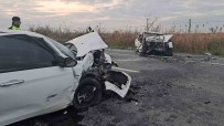 Söke'de Otomobiller Kafa Kafaya Çarpisti Açiklamasi 2 Yarali