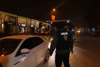 Malatya'da Yilbasi Gecesi 2 Bin 200 Polisle Denetim Yapiliyor