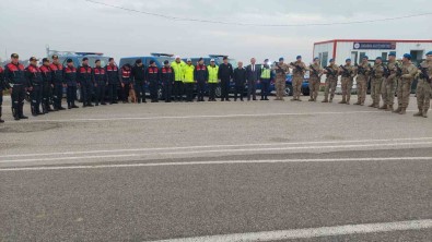 Tekirdag'da Yilbasinda Emniyet Ve Jandarma Görevi Basinda