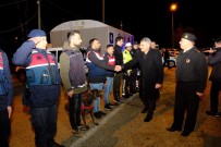 Vali Özkan Yilbasi Gecesi Çalisan Kamu Görevlilerini Ziyaret Etti