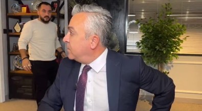 Canli Yayin Esnasinda Depreme Yakalandi