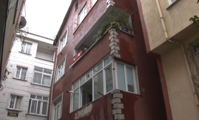 Istanbul'da 'Depremde Bir Binada Hasar Olustu' Ihbari Ekipleri Alarma Geçirdi