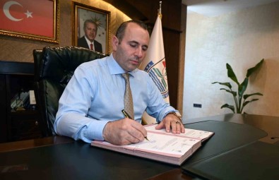 Tutuk, Ankette En Basarili Belediye Baskanlari Arasinda Yer Aldi