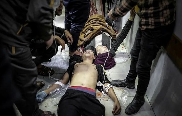 Gazze'de artık endişelenecek bir şey kalmadı! Katil İsrail Filistinlileri diri diri toprağa gömdü