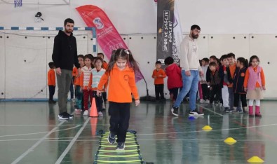 Karaman'da 'Eglenceli Çocuk Atletizm Oyunlari' Devam Ediyor