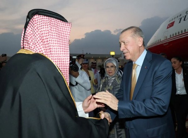 Alman lidere ayar, Başkan Erdoğan'a resmi tören! Katar'da Türkiye farkı...