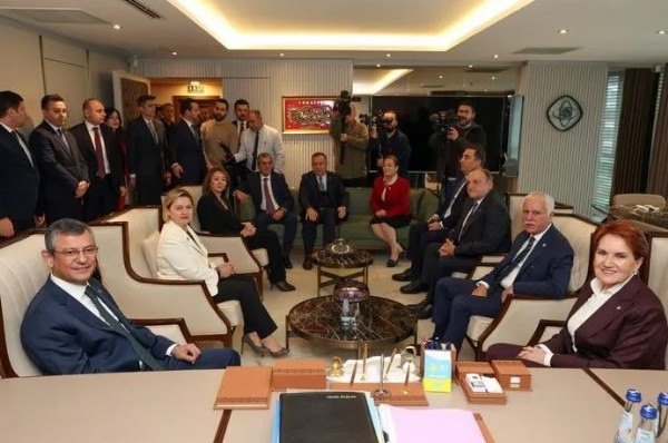 CHP'li Özgür Özel'den ittifakı reddeden İYİ Parti'ye yanıt! Akşener'e 'toplumsal taban'lı rest