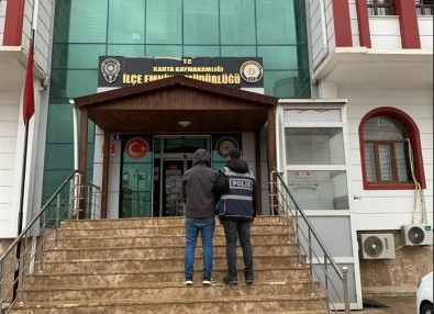 5 Suçtan Aranan Ve 19 Yil Hapis Cezasi Olan Sahis Yakalandi