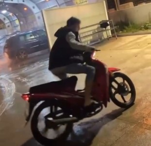 Drift Yapan Motosiklet Sürücülerine Ceza Yagdi