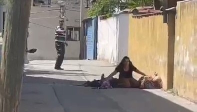 Izmir'de Sokak Ortasinda 3 Kisinin Öldürüldügü Vahsette Karar Çikti