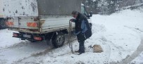 Kar Kalinligi 20 Santimi Buldu, Ekipler Durmadan Çalisiyor