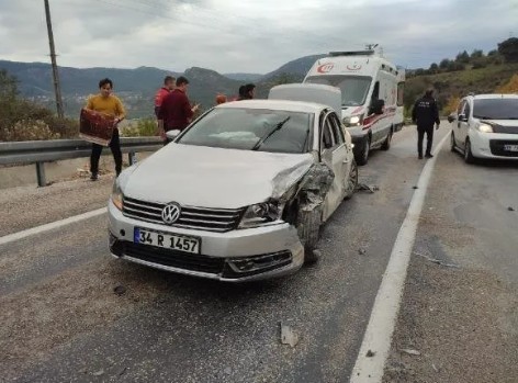 Adana Kozan'da feci kaza: 1'i ağır 4 yaralı var!