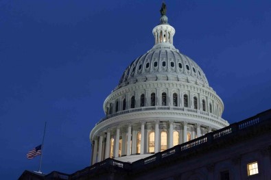 ABD'de Israil Ve Ukrayna'ya Yardim Içeren Harcama Paketi Senato'nun Engeline Takildi