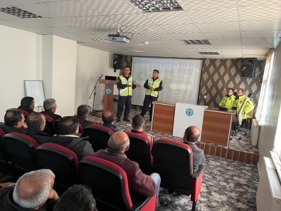 Bingöl'de Servis Sürücülerine Egitim Verildi