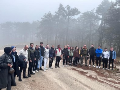 Kazdaglari'ndaki Yaban Hayvanlarina Yem Biraktilar