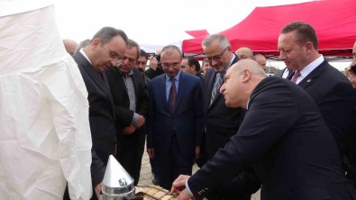 Aricilara Kovan Ve Malzeme Destegi