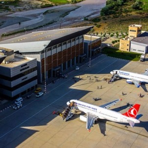 Batman'da Kasim Ayinda 52 Bin Kisi Uçakla Seyahat Etti