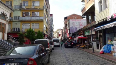 Bu Ilçe Hamsi Kokuyor