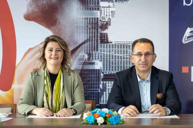 Kalekim 50'Nci Yilini Kutladi