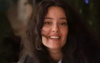 Pelin Akil'e tatlı sürpriz!