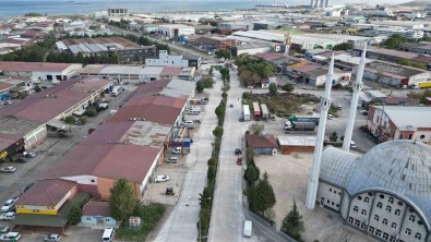 Sanayi Bölgelerine 4,5 Yilda 10 Bin Metre Beton Yol