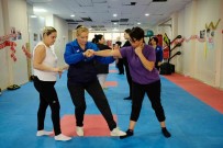 Seferihisarli Kadinlara Savunma Sanati Kursu