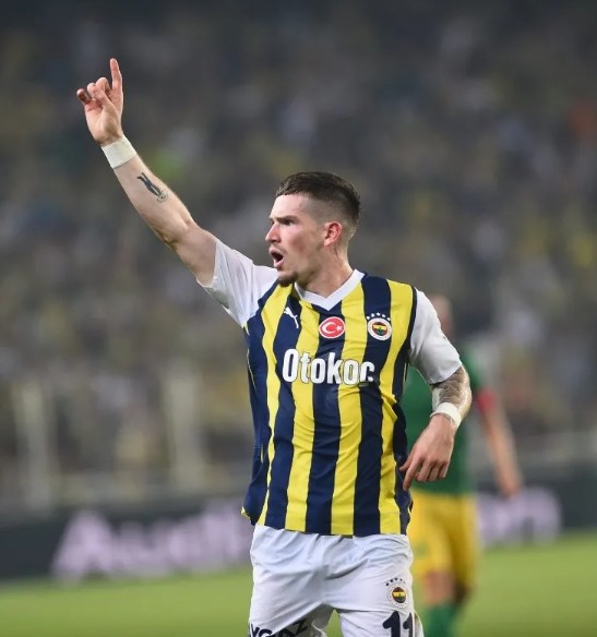 Fenerbahçe’de sürpriz ayrılığı resmen duyurdular! Ferdi Kadıoğlu derken...