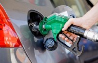 Akaryakıtta üçüncü indirim pompaya yansıdı: İşte güncel benzin, motorin ve LPG fiyatları