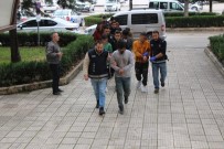 Insan Kaçakçilarinin Plani Ihbarla Bozuldu, 8 Kaçak Göçmen Yakalandi