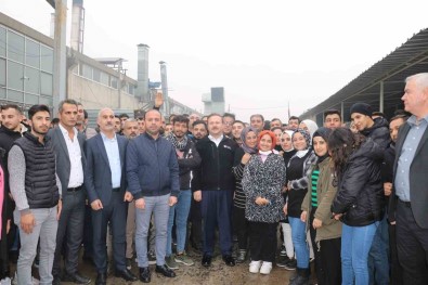 Öz Iplik Is Sendikasi Genel Baskani Ay, Sanliurfa'da Tekstil Isçileriyle Bir Araya Geldi