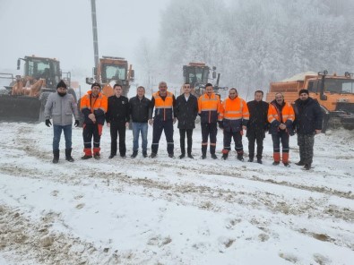 Domaniç'te Kar Kalinligi 30 Santimetreye Ulasti