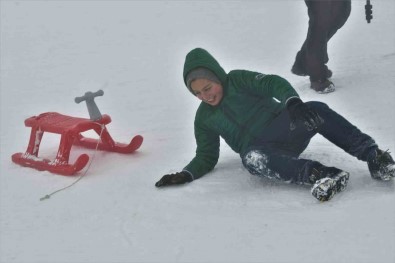Kar Yagdi, Akdag Senlendi