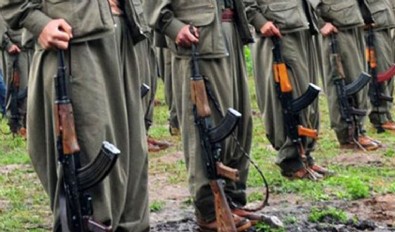 Terör örgütü PKK/YPG Haseke’de 55 genci daha zorla silahlı kadrosuna aldı