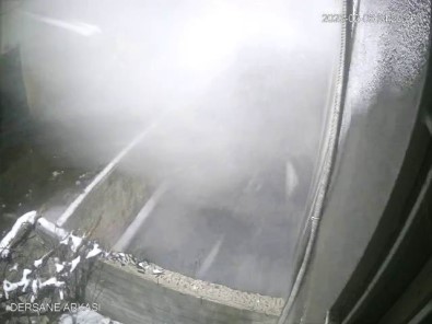 18 Kisiye Mezar Olan Gölgeler Apartmaninin Yikilma Ani Kamerada