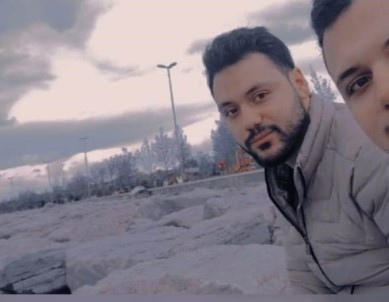 Enkazdan 106 Saat Sonra Sag Çikarildi, Ilk Istegi Döner Ekmek Oldu