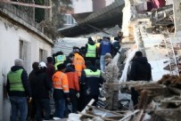 Hatay'da minik bebek ve ağabeyi 105'inci saatte kurtarıldı