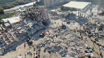 Yerle Bir Olan Hatay'da Arama Kurtarma Çalismalari Havadan Görüntülendi
