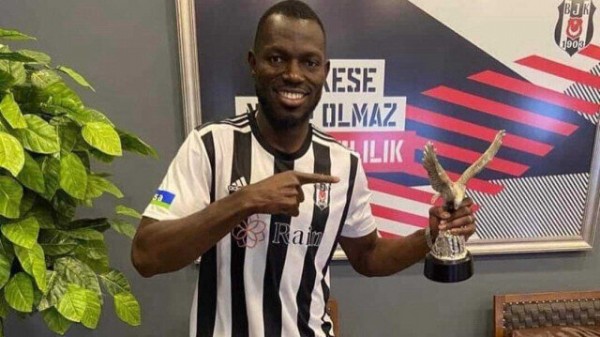 Beşiktaş yeni stoperini açıkladı