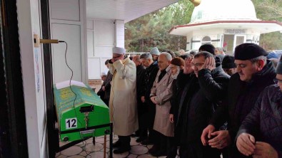 Bursa'dan Çalismak Için Gittigi Kahramanmaras'ta Enkazda Kalarak Hayatini Kaybetti