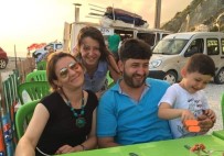 Depremde Ölen Anne, Baba Ve 2 Çocuklari Amasya'da Defnedildi Haberi