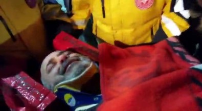 Depremin 137'Nci Saatinde Çifte Mutluluk