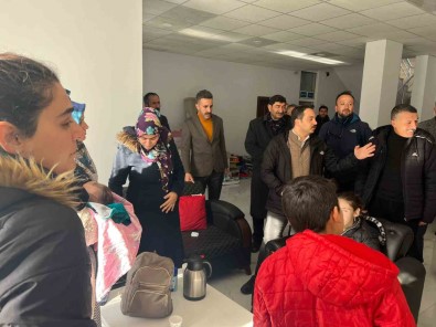 Malatya'dan Muradiye'ye Gelen Depremzedeler Lojmana Yerlestirildi