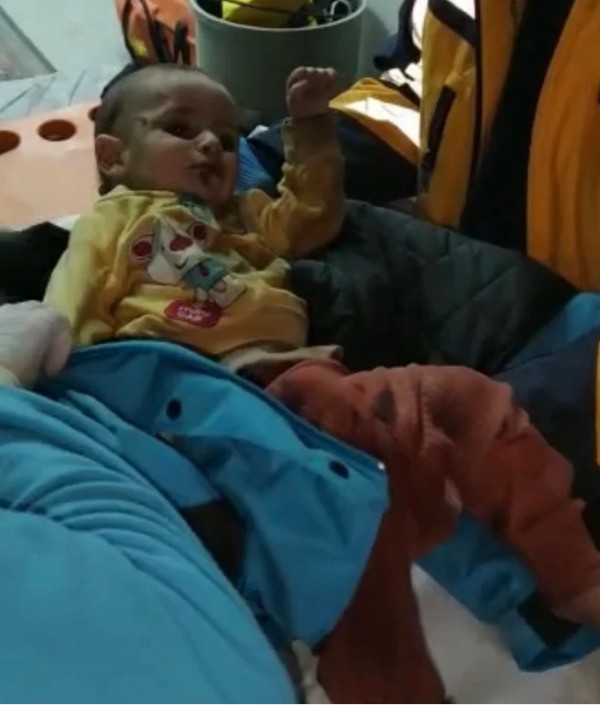 Hatay'da mucize: Hamza bebek 140. saatte kurtarıldı