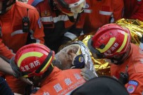 Hatay'da 55 Yasindaki Malik Amca 156 Saat Sonra Enkazdan Kurtarildi